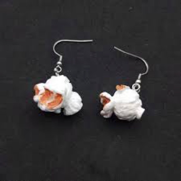 Popcorn 🍿 Cinema Inspired Earrings - Picture 6 of 7